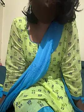 Snapshot of priyadevi17 chatting on 26, 1, 2025 priyadevi17 online show from 26, 1, 2025