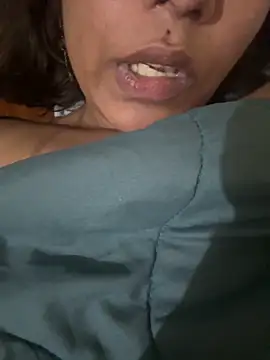 Snapshot of priyadevi17 chatting on 1, 3, 2025 priyadevi17 online show from 1, 3, 2025