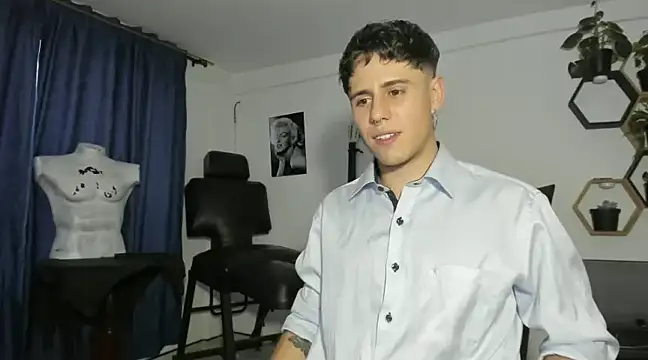 Snapshot of Antonello_Vannucci chatting on 8, 3, 2025 Antonello Vannucci online show from 8, 3, 2025