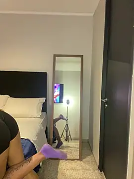 AlejandritaMilano online show from 17, 4, 2026