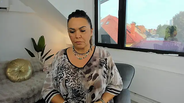 Aileen Stone online show from 17, 7, 2026