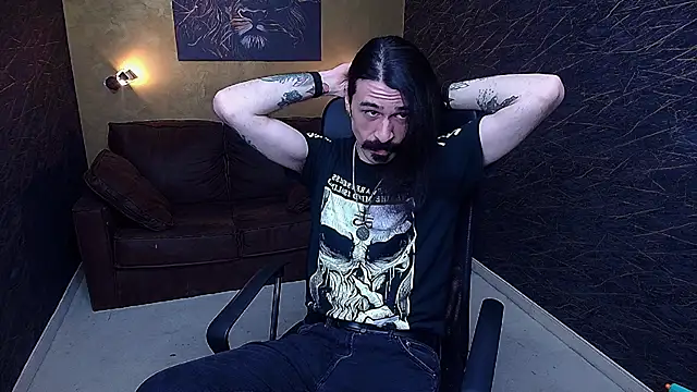 Snapshot of AxelColton chatting on 5, 2, 2026 AxelColton online show from 5, 2, 2026