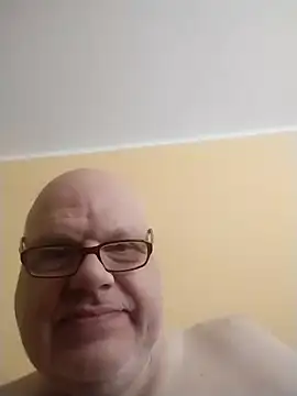 Snapshot of jk6t chatting on 4, 7, 2026 jk6t online show from 4, 7, 2026