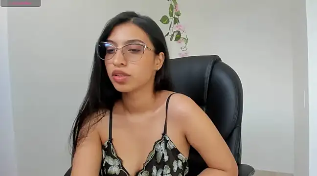 Snapshot of Ninna--1 chatting on 13, 2, 2025 Ninna--1 online show from 13, 2, 2025