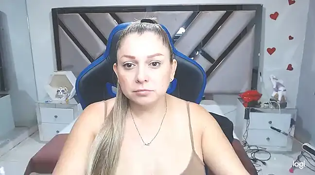 Snapshot of natalia5560 chatting on 21, 1, 2025 natalia5560 online show from 21, 1, 2025