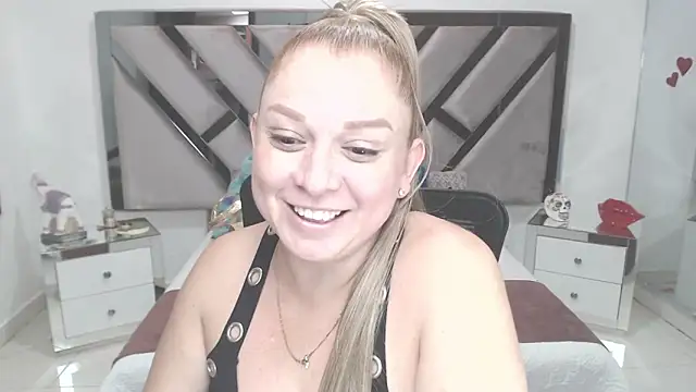 Snapshot of natalia5560 chatting on 14, 3, 2025 natalia5560 online show from 14, 3, 2025