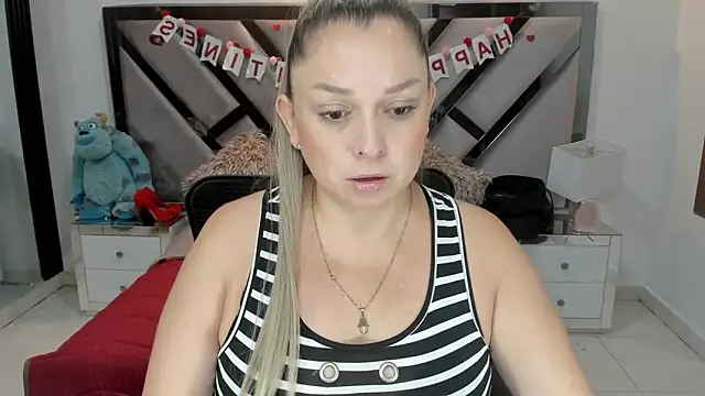 Snapshot of natalia5560 chatting on 29, 9, 2025 natalia5560 online show from 29, 9, 2025