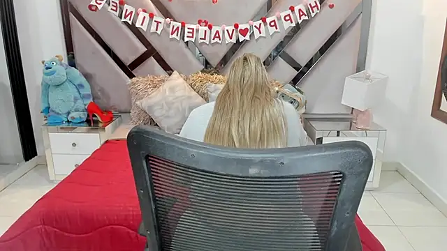 Snapshot of natalia5560 chatting on 1, 10, 2025 natalia5560 online show from 1, 10, 2025