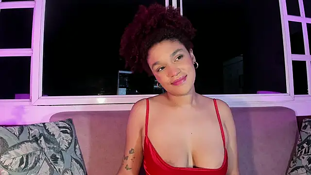 Snapshot of loladupont chatting on 29, 9, 2025 loladupont online show from 29, 9, 2025