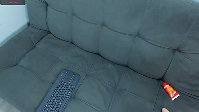 AbrilSonne online show from 10, 1, 2025