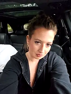 Snapshot of stunnaagirll chatting on 15, 9, 2025 stunnaagirll online show from 15, 9, 2025