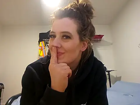 Snapshot of stunnaagirll chatting on 11, 10, 2025 stunnaagirll online show from 11, 10, 2025