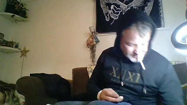 SilverandFox online show from 6, 11, 2025