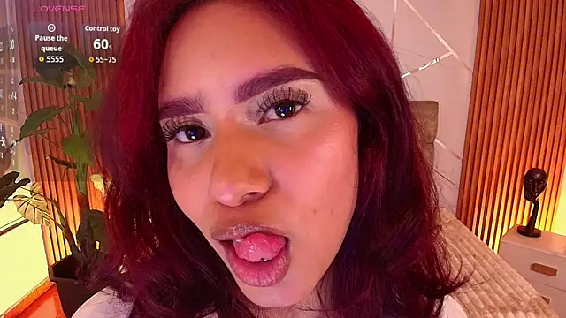 charlottee white online show from 26, 3, 2026