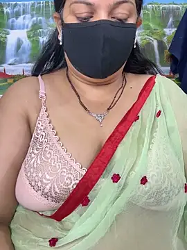 Snapshot of FlatVincy4 chatting on 11, 9, 2025 FlatVincy4 online show from 11, 9, 2025