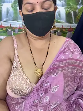 Snapshot of FlatVincy4 chatting on 28, 9, 2025 FlatVincy4 online show from 28, 9, 2025