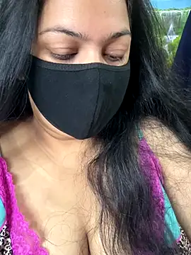 Snapshot of FlatVincy4 chatting on 2, 10, 2025 FlatVincy4 online show from 2, 10, 2025