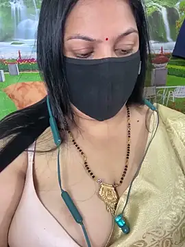 Snapshot of FlatVincy4 chatting on 24, 10, 2025 FlatVincy4 online show from 24, 10, 2025