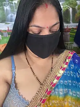 Snapshot of FlatVincy4 chatting on 1, 11, 2025 FlatVincy4 online show from 1, 11, 2025