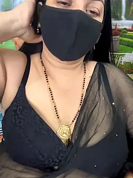 Snapshot of FlatVincy4 chatting on 6, 11, 2025 FlatVincy4 online show from 6, 11, 2025