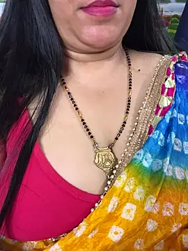 Snapshot of FlatVincy4 chatting on 8, 11, 2025 FlatVincy4 online show from 8, 11, 2025