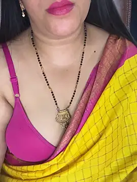 Snapshot of FlatVincy4 chatting on 23, 11, 2025 FlatVincy4 online show from 23, 11, 2025