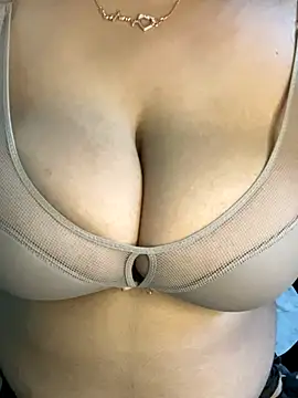 Snapshot of hot_menka chatting on 14, 9, 2025 hot menka online show from 14, 9, 2025