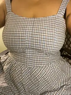 Snapshot of hot_menka chatting on 21, 9, 2025 hot menka online show from 21, 9, 2025