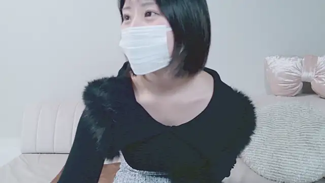 Snapshot of UYU_man chatting on 1, 2, 2025 UYU man online show from 1, 2, 2025