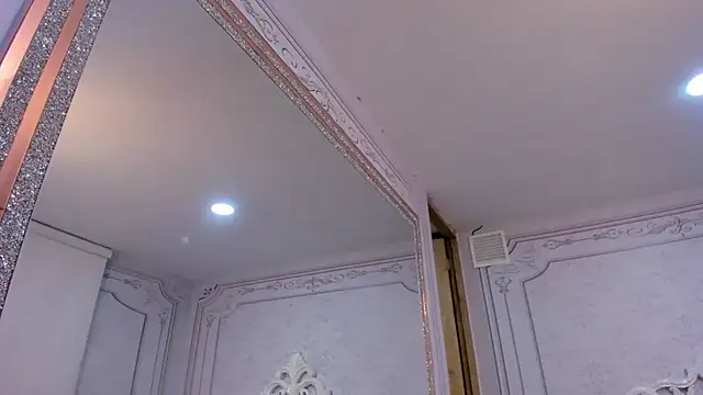 Snapshot of Daphne_Fox_ chatting on 5, 3, 2025 Daphne Fox online show from 5, 3, 2025