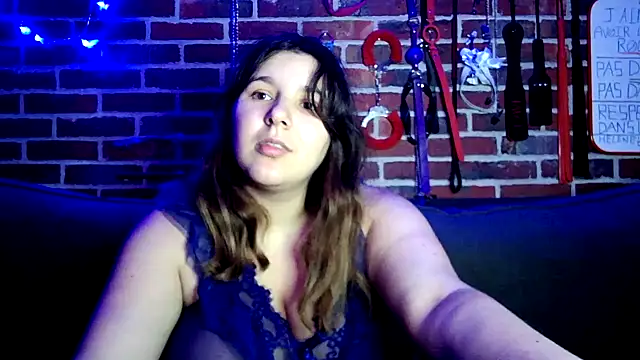 Heleneecesmecs2 online show from 17, 11, 2025