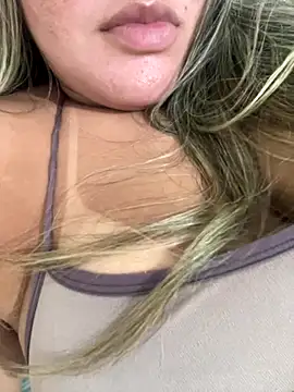 Snapshot of Casadadelicia26 chatting on 27, 11, 2025 Casadadelicia26 online show from 27, 11, 2025