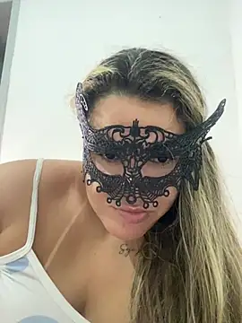 Casadadelicia26 online show from 6, 4, 2026