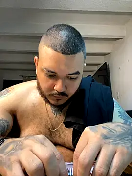 Snapshot of El_Titan1998 chatting on 18, 9, 2025 El Titan1998 online show from 18, 9, 2025