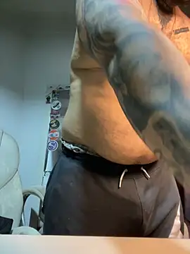 Snapshot of El_Titan1998 chatting on 29, 9, 2025 El Titan1998 online show from 29, 9, 2025