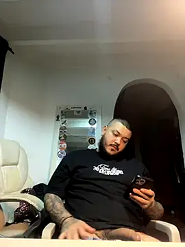 Snapshot of El_Titan1998 chatting on 26, 10, 2025 El Titan1998 online show from 26, 10, 2025