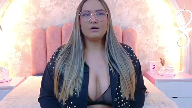 MiaLaurents online show from 7, 1, 2026