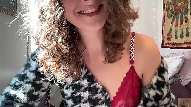 leahsparkles online show from 3, 3, 2025