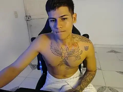 Snapshot of Clyde019 chatting on 3, 1, 2025 Clyde019 online show from 3, 1, 2025