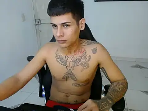 Snapshot of Clyde019 chatting on 9, 1, 2025 Clyde019 online show from 9, 1, 2025