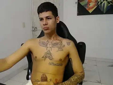 Snapshot of Clyde019 chatting on 13, 1, 2025 Clyde019 online show from 13, 1, 2025