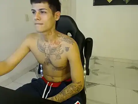 Snapshot of Clyde019 chatting on 14, 1, 2025 Clyde019 online show from 14, 1, 2025