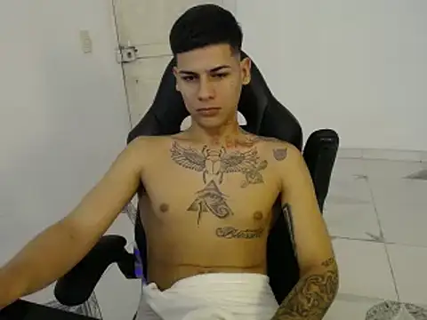 Snapshot of Clyde019 chatting on 18, 1, 2025 Clyde019 online show from 18, 1, 2025