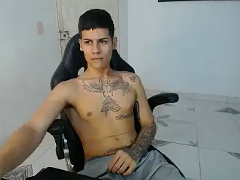 Snapshot of Clyde019 chatting on 3, 2, 2025 Clyde019 online show from 3, 2, 2025