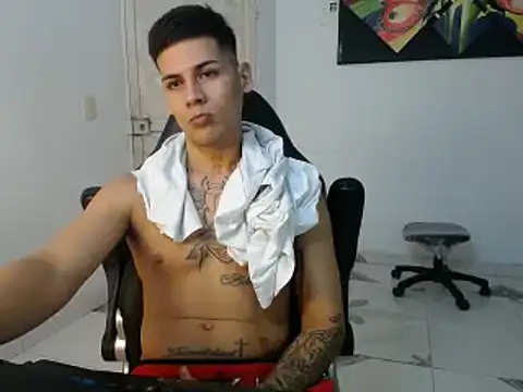 Snapshot of Clyde019 chatting on 6, 2, 2025 Clyde019 online show from 6, 2, 2025