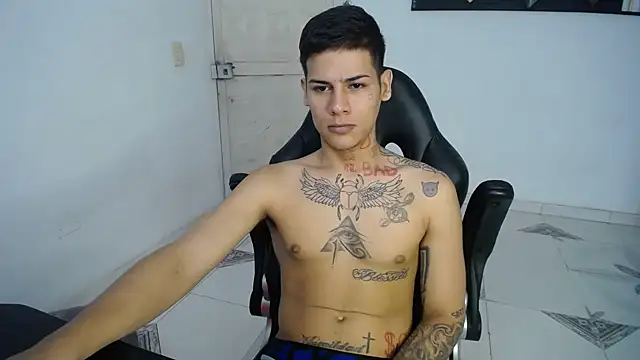 Snapshot of Clyde019 chatting on 21, 2, 2025 Clyde019 online show from 21, 2, 2025