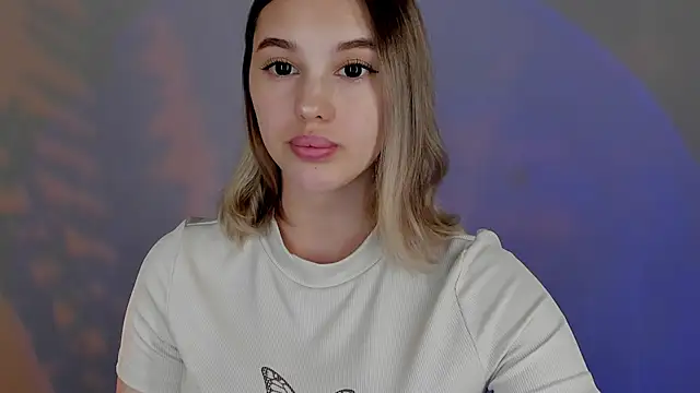 Snapshot of AngelicaKleee chatting on 19, 1, 2025 AngelicaKleee online show from 19, 1, 2025