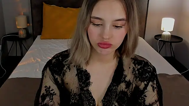 Snapshot of AngelicaKleee chatting on 5, 2, 2025 AngelicaKleee online show from 5, 2, 2025