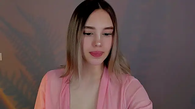 Snapshot of AngelicaKleee chatting on 8, 2, 2025 AngelicaKleee online show from 8, 2, 2025