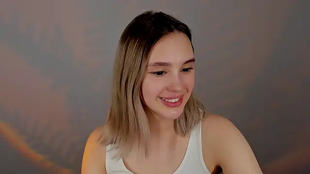 Snapshot of AngelicaKleee chatting on 14, 2, 2025 AngelicaKleee online show from 14, 2, 2025